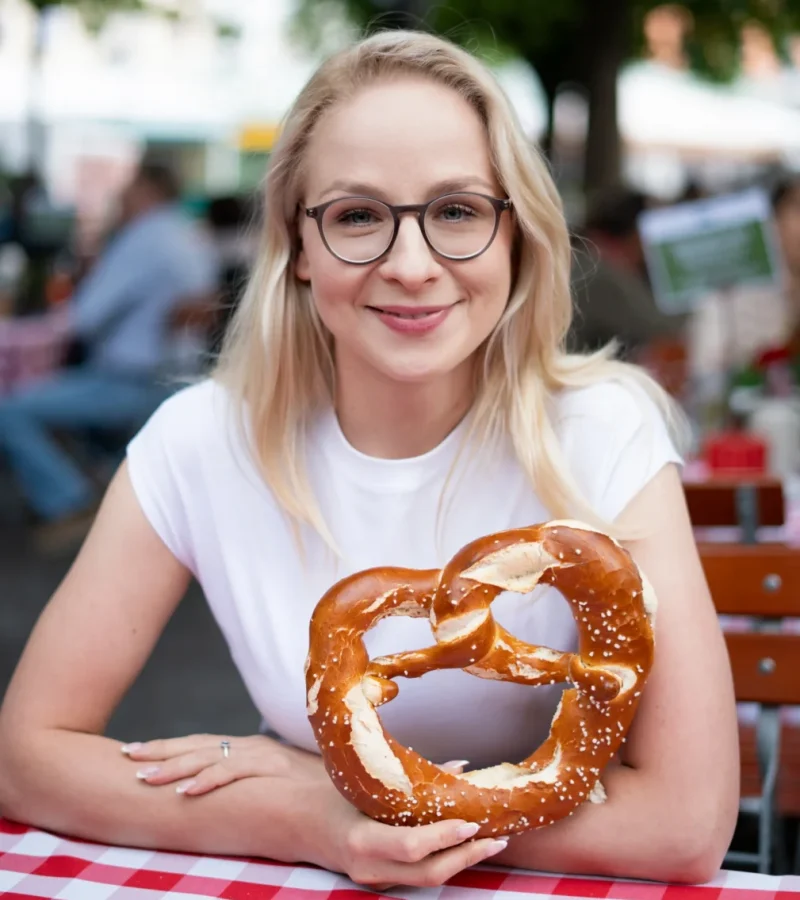 Kurs niemieckiego online – lektorka Justyna z Los geht’s! z preclem Kurs niemieckiego online - lek torka Justyna z Los geht's! z preclem